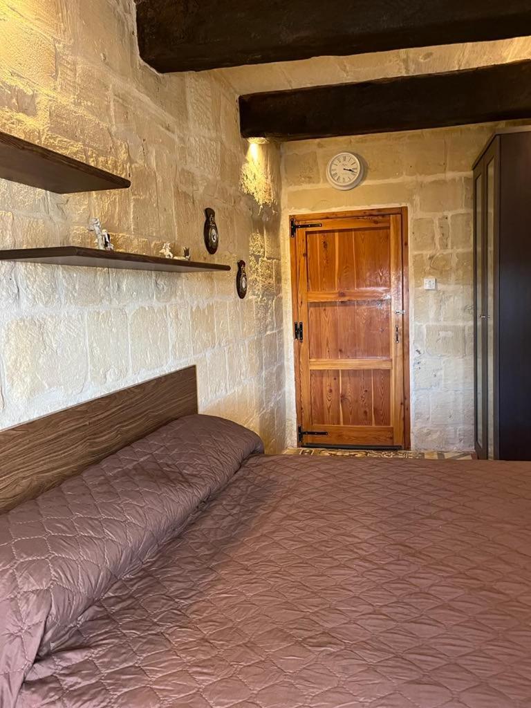 A Remarkable 500 Years Old House Of Character Senglea Exterior foto